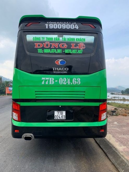 Xe Dũng Lệ Mặt sau xe Limousine Giường nằm 34 chỗ