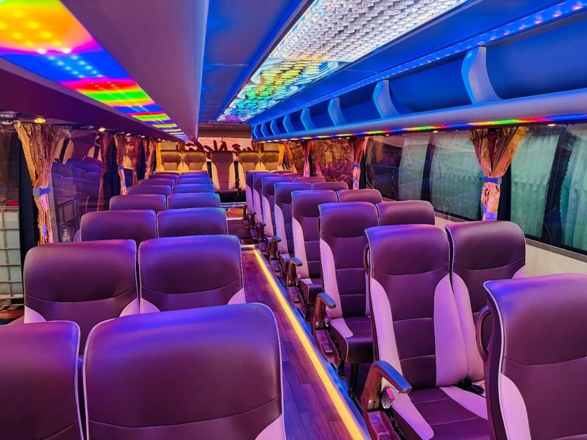 Xe Huệ Nghĩa Limousine Nội thất Ghế ngồi Ghế ngồi 47 chỗ