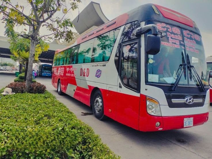 Xe Danh Danh Express Bus Mặt trước xe Bên hông xe Ghế ngồi Ghế ngồi 31 chỗ