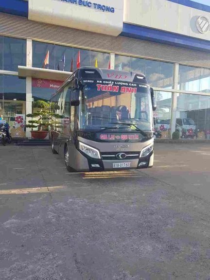 Xe Tuấn Anh (Gia Lai) Mặt trước xe Ghế ngồi 28 chỗ