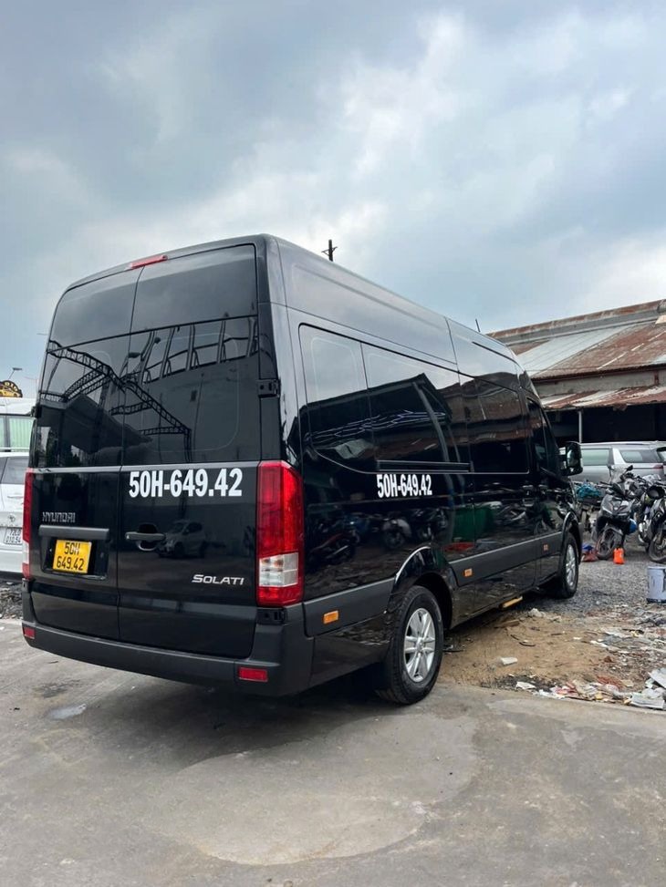 Xe Lovabus Mặt sau xe Bên hông xe Ghế ngồi 16 chỗ