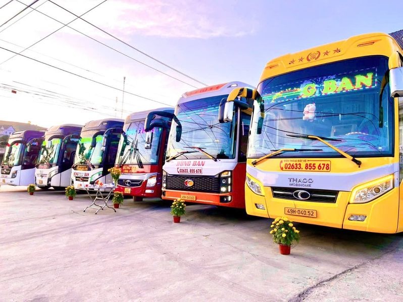 Xe Hùng Ban Mặt trước xe Giường nằm Limousine 34 chỗ