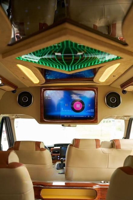 Xe Sóng Việt Tiện ích Limousine 9 chỗ