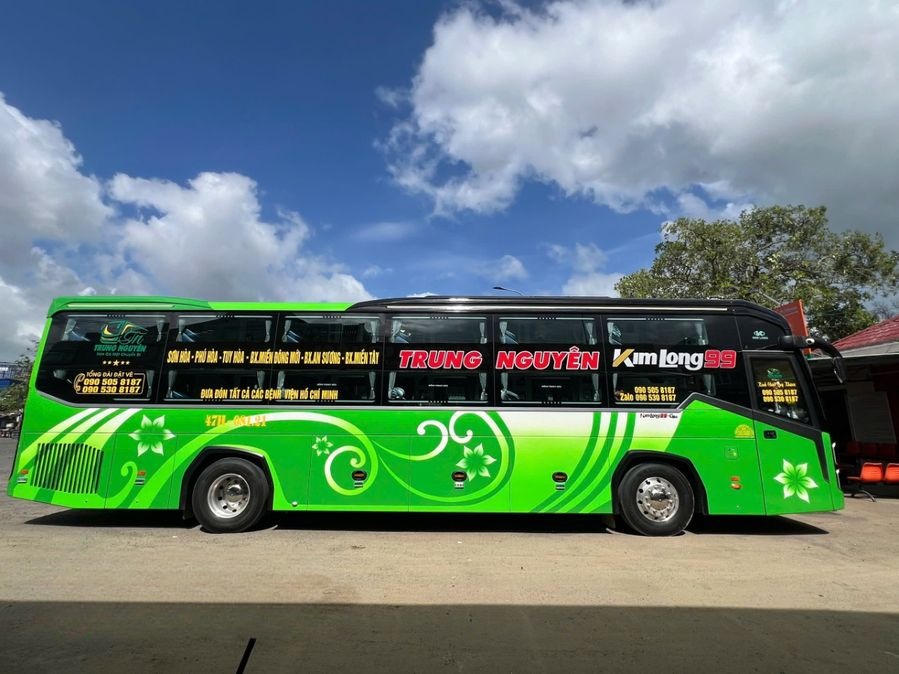 Xe Trung Nguyên Bên hông xe Limousine 34 phòng