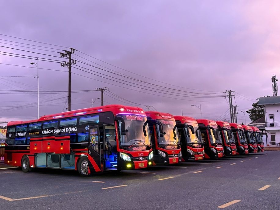 Xe Trọng Minh Mặt trước xe Bên hông xe 