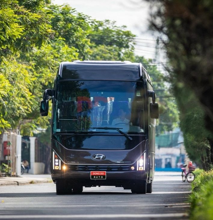 Xe Phi Long (Đồng Nai) Mặt trước xe Xe ghế ngồi 34 chỗ