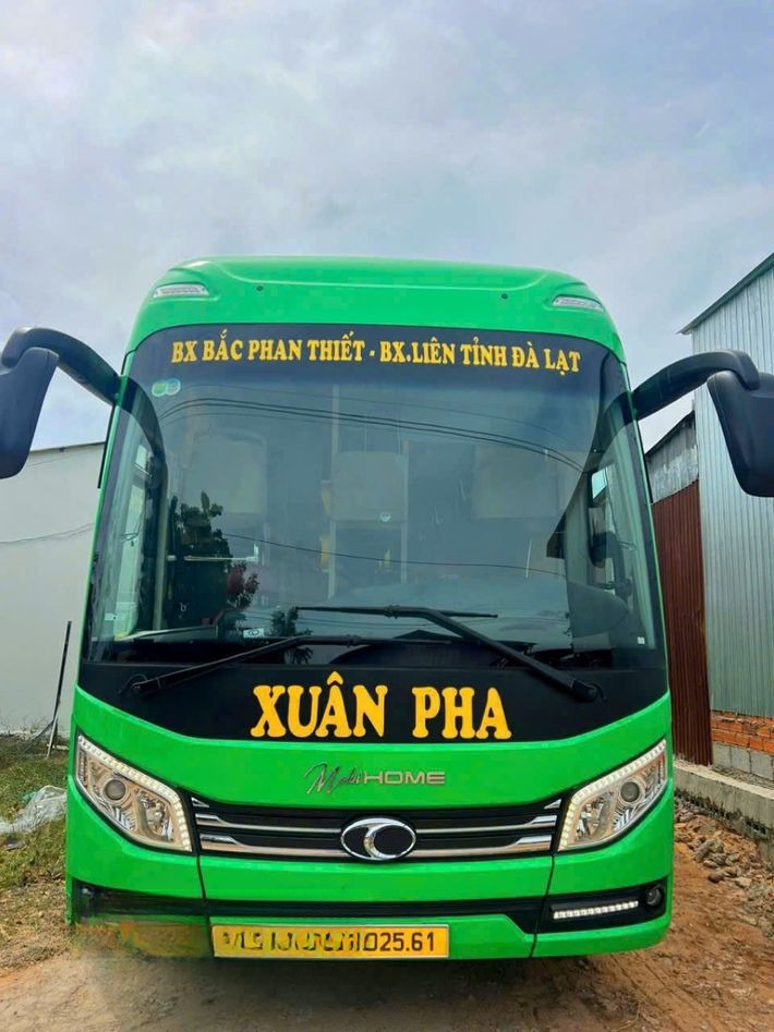Xe Xuân Pha Mặt trước xe Giường nằm 36 chỗ