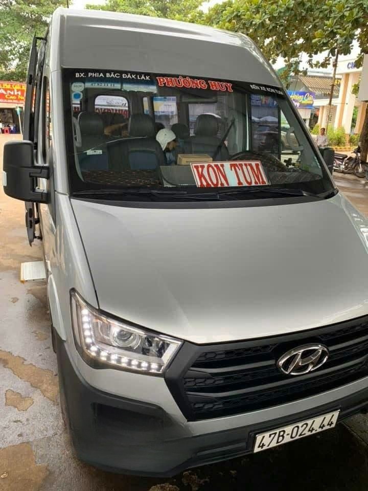Xe Phương Huy (Đắk Lắk) Mặt trước xe Ghế ngồi 16 chỗ