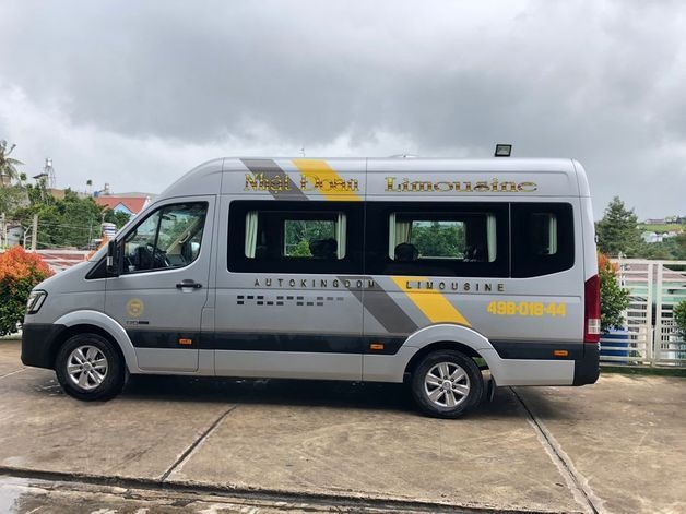 Nhật Đoan Limousine