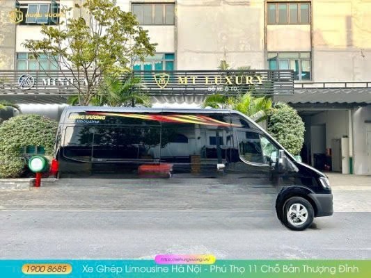 Xe 19 Limousine Bên hông xe 