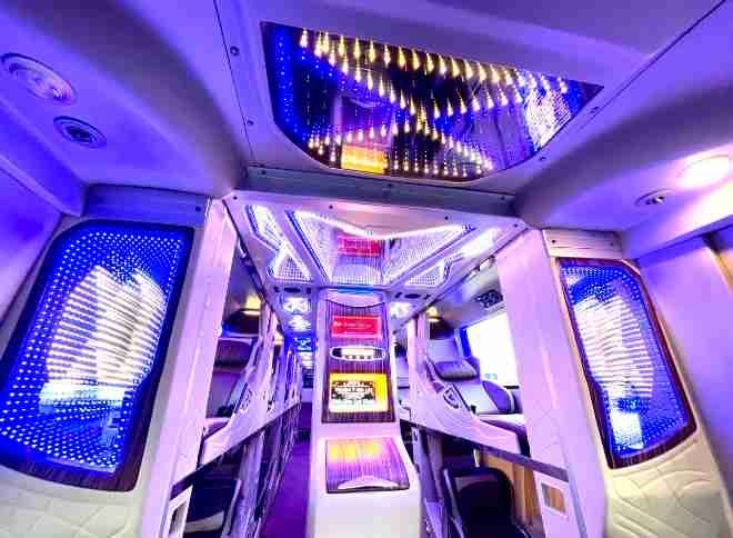 Xe Thuận Ý Nội thất Limousine 34 chỗ