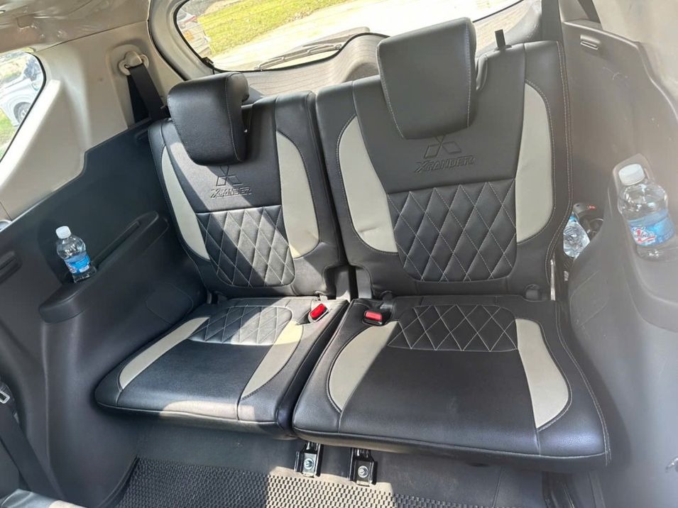 Xe Pháp Car Travel Ghế ngồi Tiện ích Nội thất Xe 7 chỗ