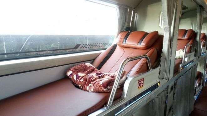 Xe Hải Hạnh Giường nằm Limousine giường phòng 34 chỗ