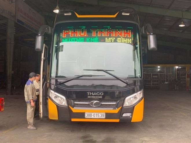 Xe Phú Thành Mặt trước xe Giường nằm 44 chỗ