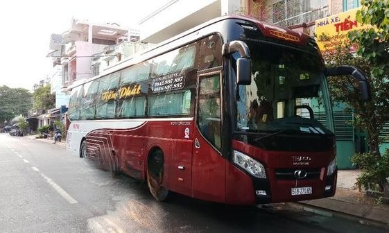 Xe Tiến Phát Bên hông xe Giường nằm Limousine giường phòng 34 chỗ