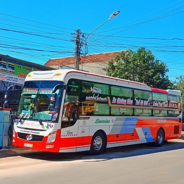 Xe Xuân Tươi Mặt trước xe Bên hông xe Limousine 22 phòng