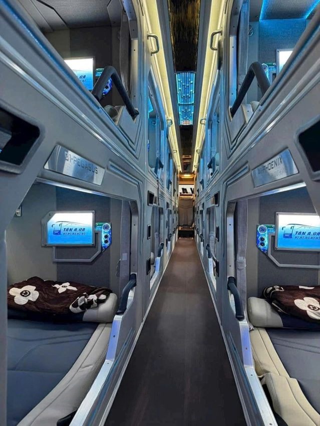 Xe Hoàng Long - Hà Nội Giường nằm Tiện ích Nội thất Limousine 22 phòng đôi