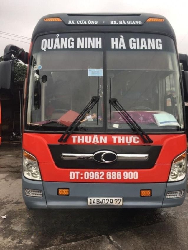 Xe Thuận Thực (Hà Giang) Mặt trước xe Limousine Giường Phòng 34 Chỗ