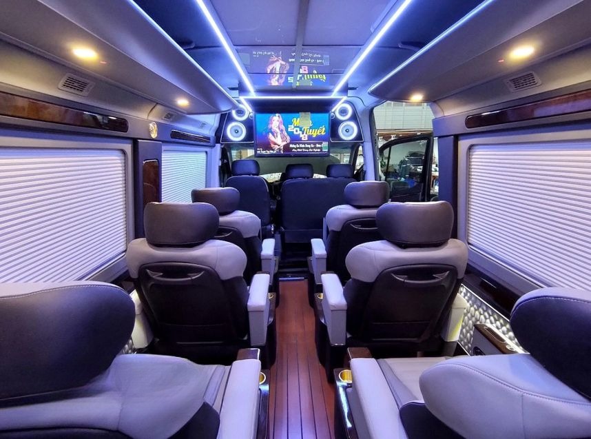 Xe Lovabus Nội thất Ghế ngồi Tiện ích Limousine 11 chỗ