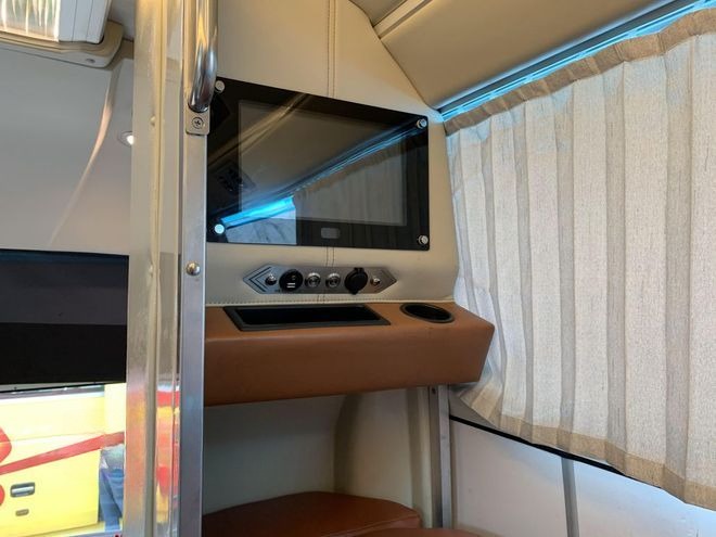 Xe Dương Vũ Tiện ích Limousine giường nằm 34 chỗ