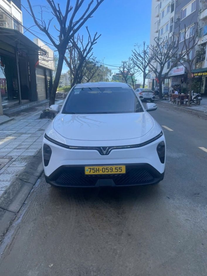 Xe Subin Car Luxury Mặt trước xe Xe 7 chỗ