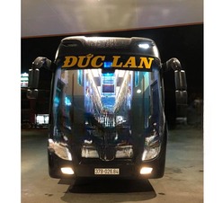 Xe Đức Lan Mặt trước xe Limousine giường nằm 34 chỗ