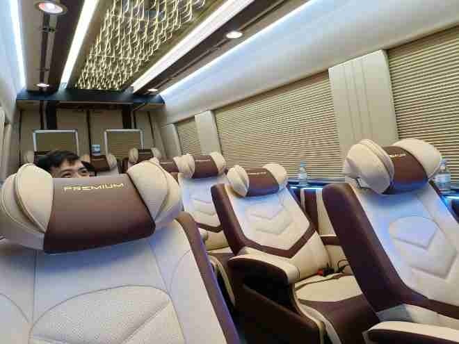 Xe Tiến Tiến Ghế ngồi Limousine 11 chỗ