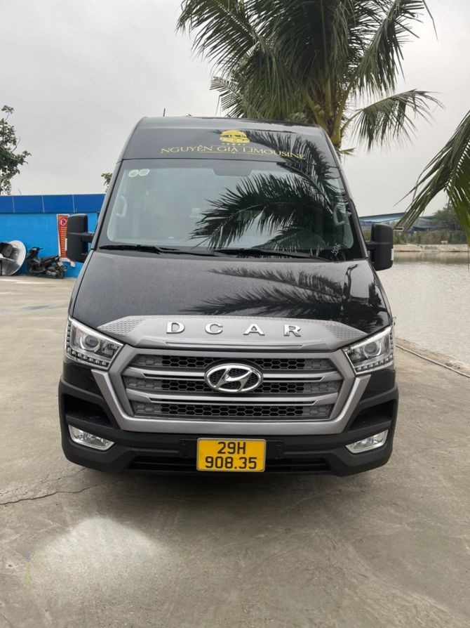 Xe Nguyễn Gia Limousine (Hải Phòng) Mặt trước xe Limousine 11 chỗ