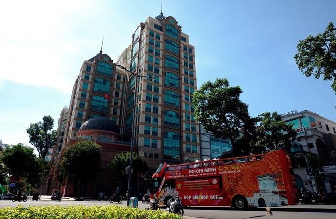 Xe Hop on-Hop off Mặt sau xe Bus 42 chỗ