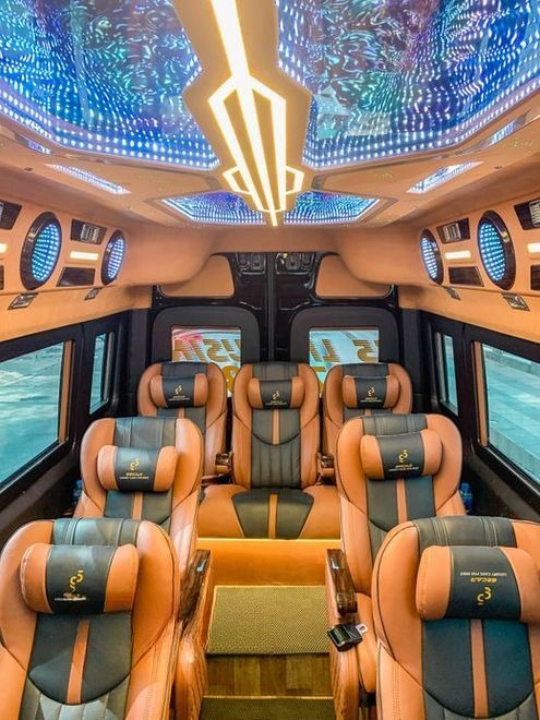 Xe G5Car Nội thất Tiện ích Ghế ngồi Limousine 12 chỗ
