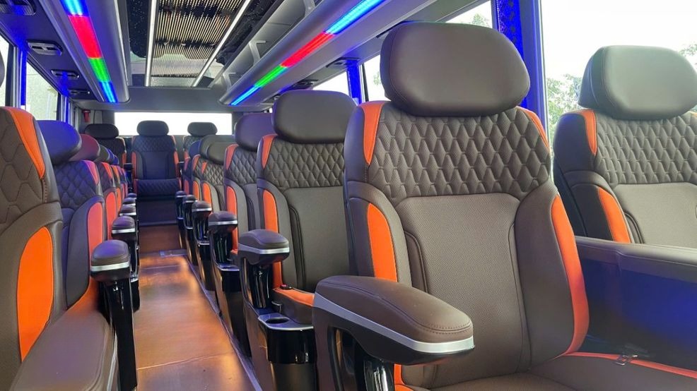 Xe Minh Châu Limousine Nội thất Limousine 18 chỗ