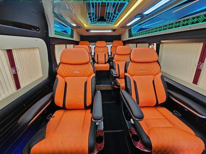 Xe Cửa Ông Limousine Tiện ích Nội thất 