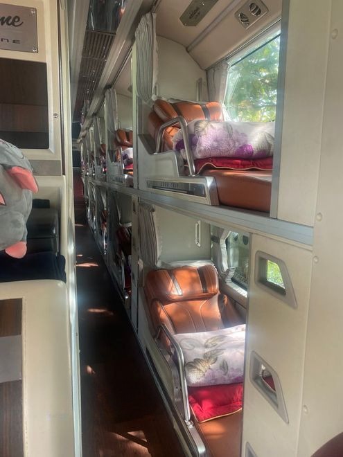Xe Quý Thảo (Đắk Lắk) Nội thất Limousine giường nằm 32 chỗ