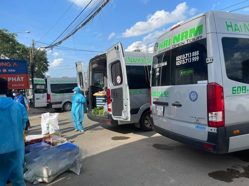Xe Hải Nam (Sông Ray) Bên hông xe Mặt sau xe Ghế ngồi 16 chỗ