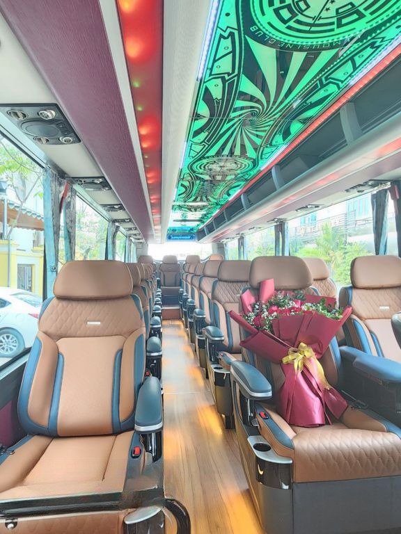 Xe Sinh Cafe Tour Tiện ích Nội thất Limousine 23 ghế