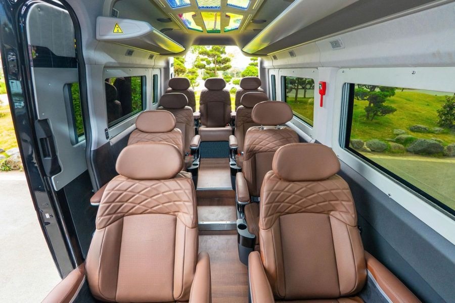 Xe Ninh Bình Discovery Bus Ghế ngồi Tiện ích Nội thất Limousine 11 chỗ