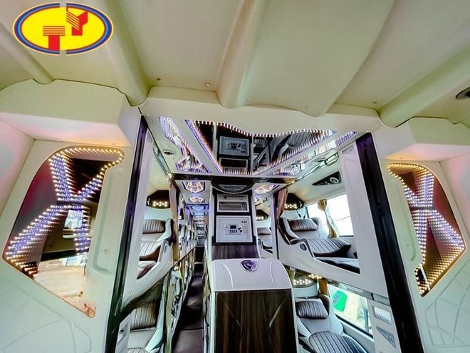 Xe Thuận Ý Tiện ích Nội thất Giường nằm Limousine 32 chỗ
