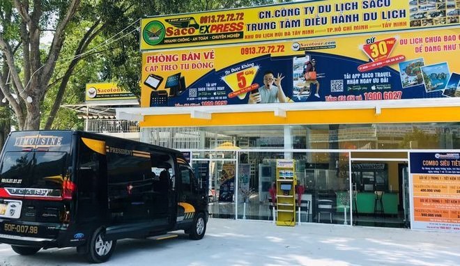 Xe Saco Travel Bên hông xe Ghế ngồi 16 chỗ