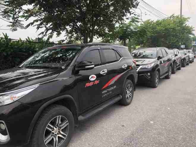 Xe Phiệt Học Bên hông xe Fortuner 7 chỗ