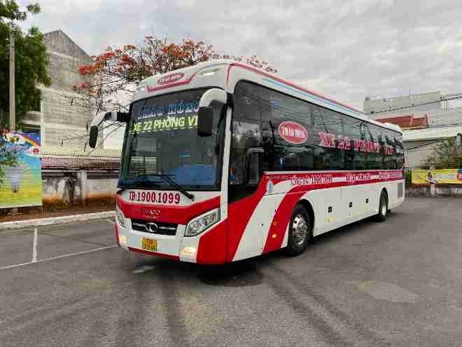 Xe Thảo Hồng Mặt trước xe Bên hông xe Xe 22 Phòng VIP