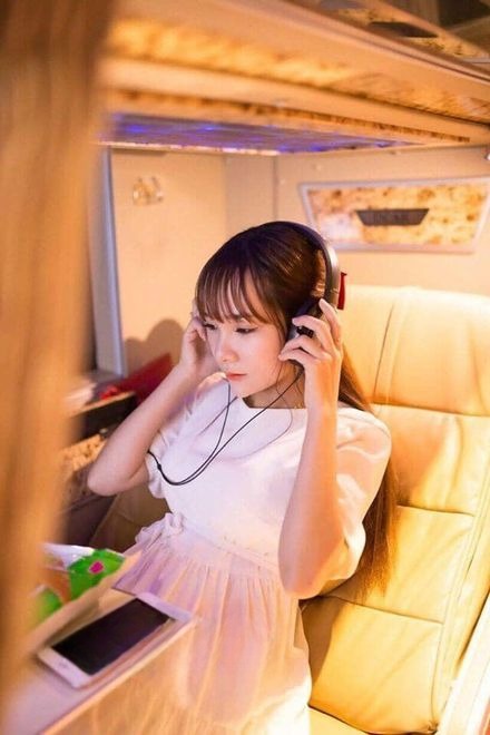 Xe Lovabus Giường nằm Nội thất Tiện ích Limousine 20 phòng