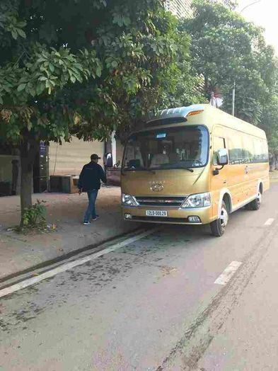 Limousine 16 chỗ VIP Hongai - Sơn Đức