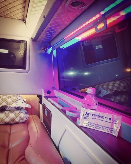 Xe Phương Nam Tiện ích Nội thất Limousine giường phòng 22 chỗ
