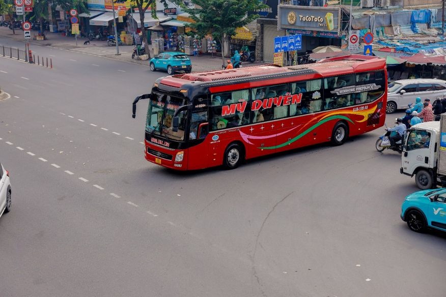Xe Mỹ Duyên Bên hông xe Limousine 34 giường