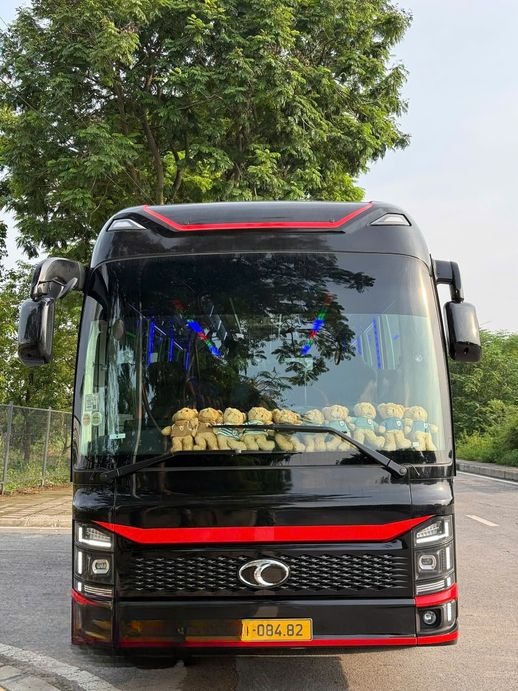 Xe Minh Châu Limousine Mặt trước xe Limousine 22 chỗ