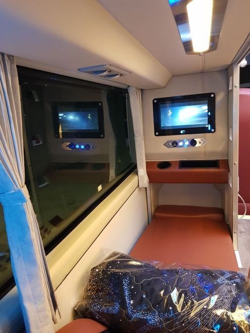 Xe Châu Tịnh Giường nằm Tiện ích Limousine VIP 34 phòng