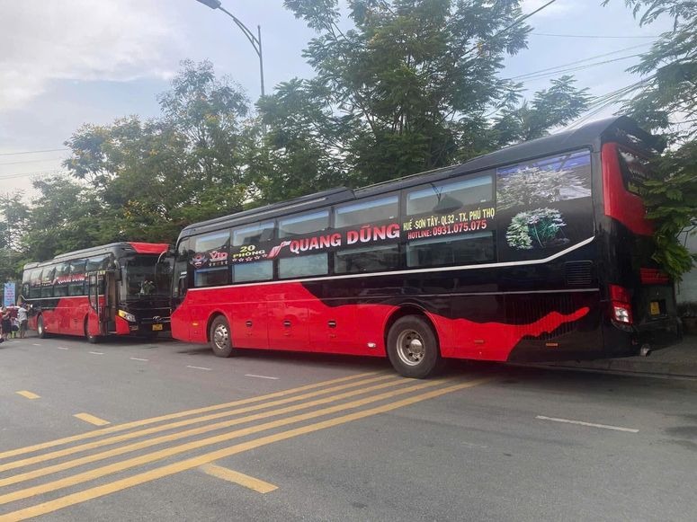 Xe Quang Dũng Limousine Bên hông xe Giường nằm 32 phòng