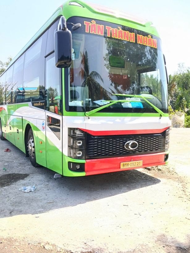 Xe Tân Thành Nhân (Bình Định) Mặt trước xe Limousine 24 phòng