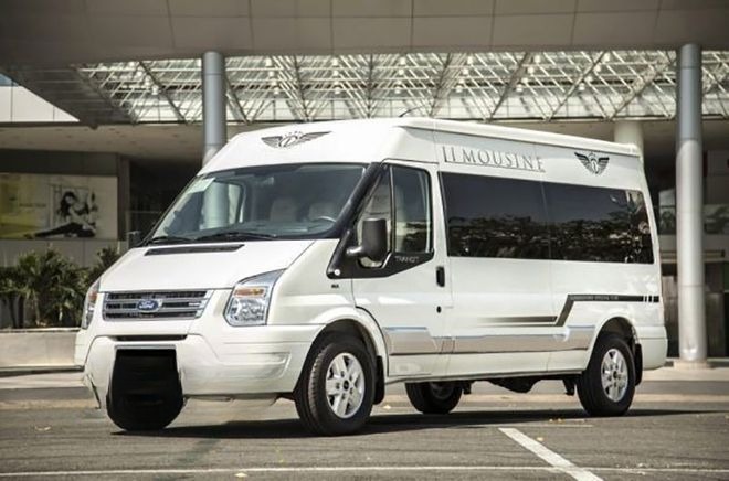 Xe Bình An Bên hông xe Limousine 9 chỗ