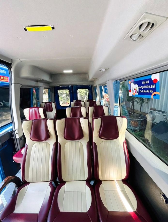 Xe DVP Express Nội thất Ghế ngồi Iveco 18 chỗ